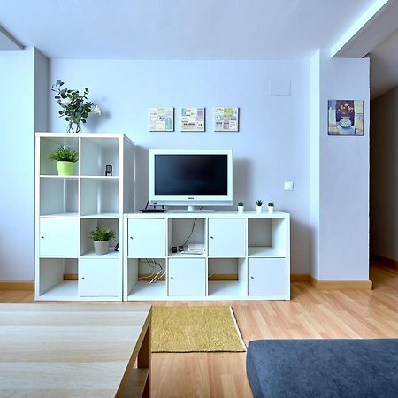 Holidays2Malaga Salitre 3 Bedroom Up To 7 People High Speed Wifi Dış mekan fotoğraf