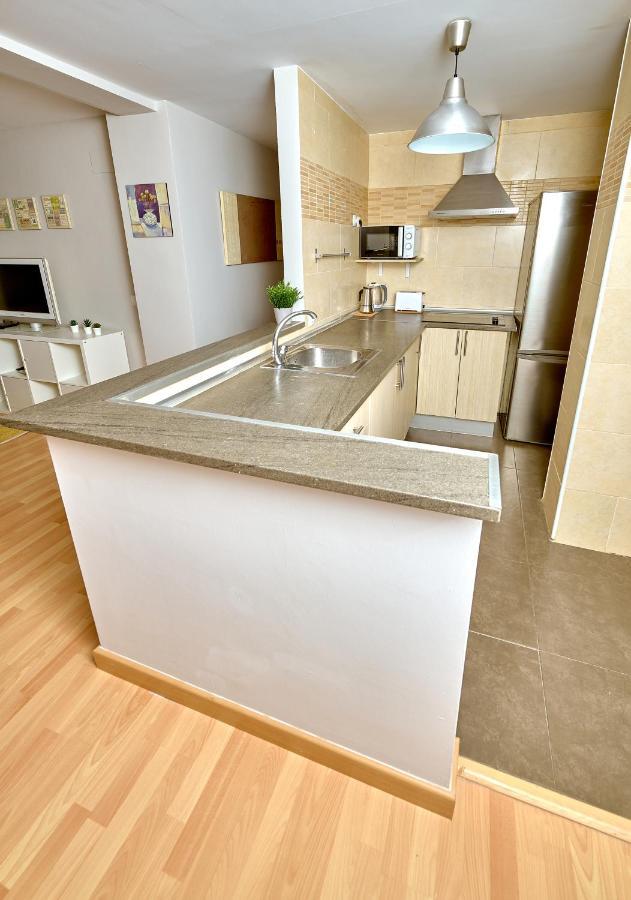 Holidays2Malaga Salitre 3 Bedroom Up To 7 People High Speed Wifi Dış mekan fotoğraf