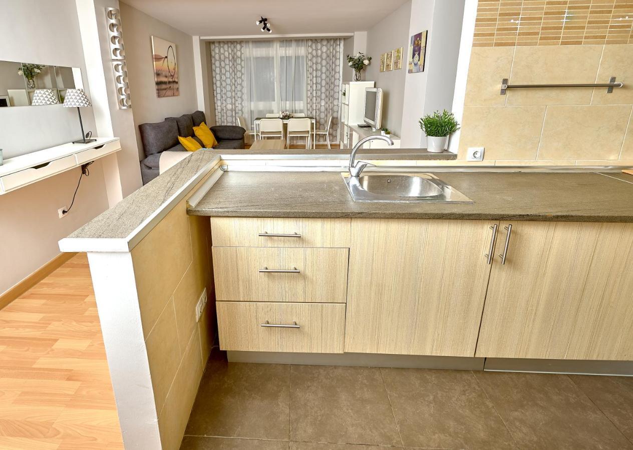 Holidays2Malaga Salitre 3 Bedroom Up To 7 People High Speed Wifi Dış mekan fotoğraf