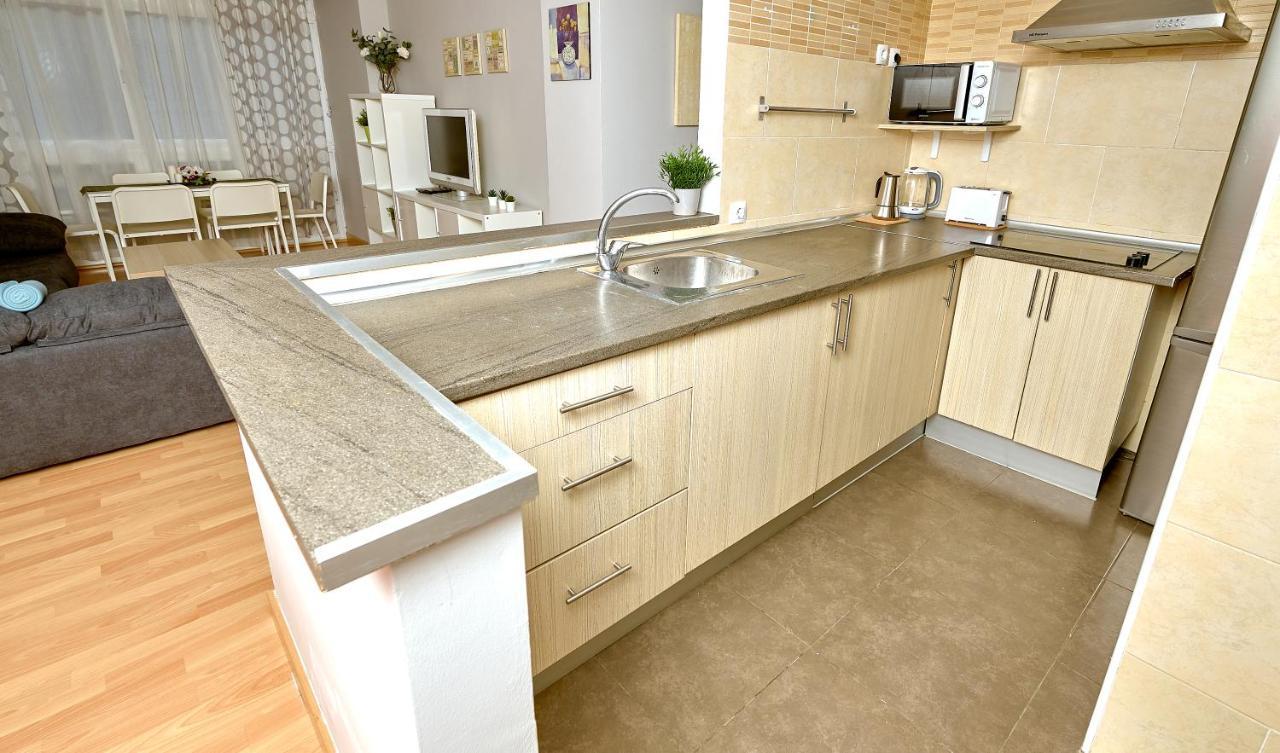 Holidays2Malaga Salitre 3 Bedroom Up To 7 People High Speed Wifi Dış mekan fotoğraf