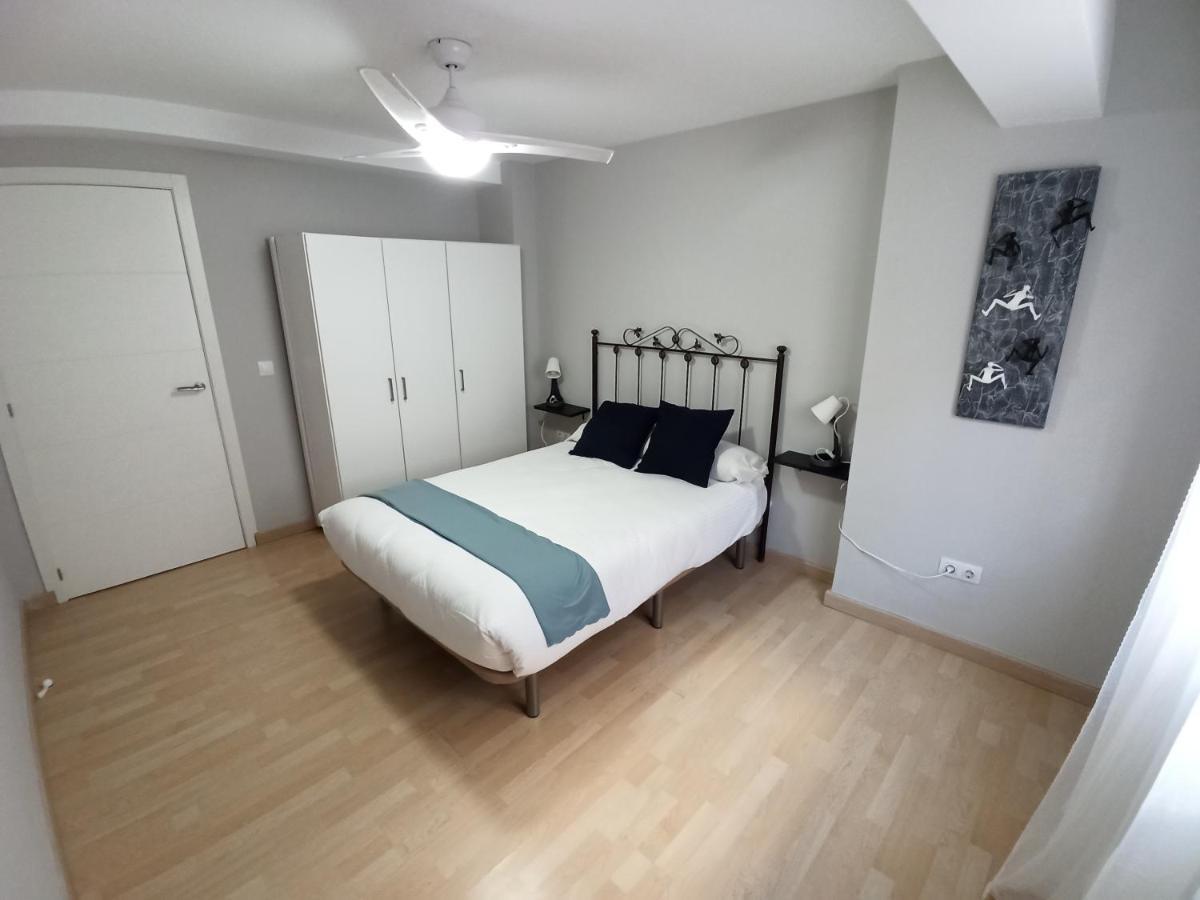 Holidays2Malaga Salitre 3 Bedroom Up To 7 People High Speed Wifi Dış mekan fotoğraf