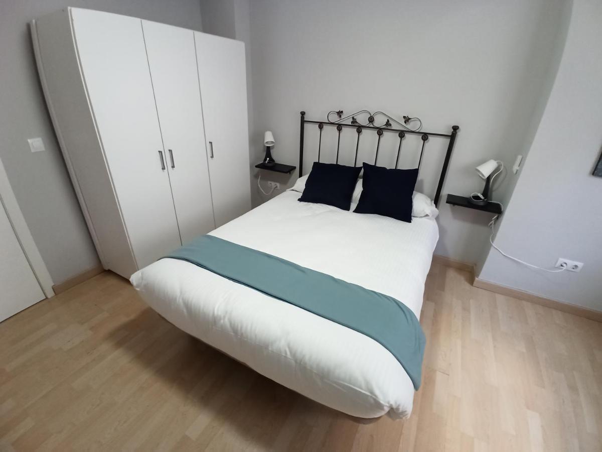Holidays2Malaga Salitre 3 Bedroom Up To 7 People High Speed Wifi Dış mekan fotoğraf